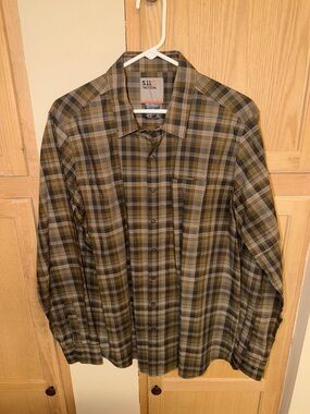 5.11 Men’s Tactical Olive/Tan/Brown plaid button-down shirt